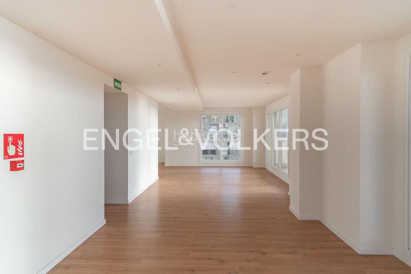 Foto 09add672-29a9-49ba-8ee0-3f6ac7bc3052. Rent studio with heating parking pool in Eixample Mataró