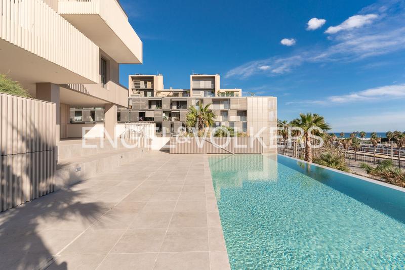 Foto c5769144-675a-49a3-8f1f-a2f7660d5543. Rent apartment with heating parking pool in Eixample Mataró