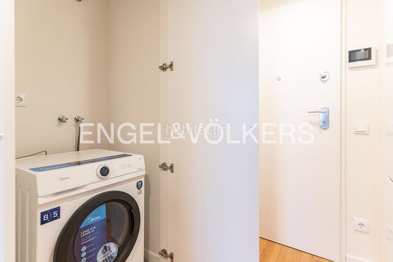 Foto ecbac9a3-e68d-460c-ac22-6cfbdac3d4f3. Rent studio with heating parking pool in Eixample Mataró