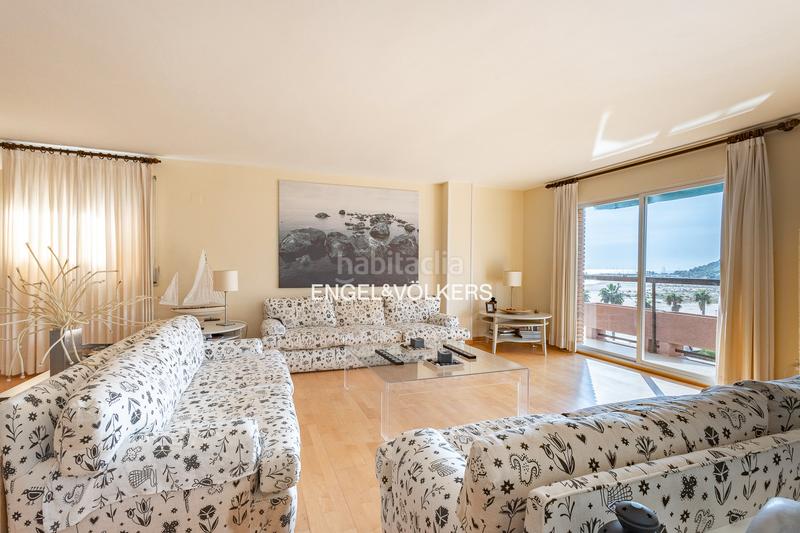 Foto bd6512a8-d7db-4e9f-890b-9594b58b19ae. Penthouse with heating parking in Platja de la Paella Torredembarra