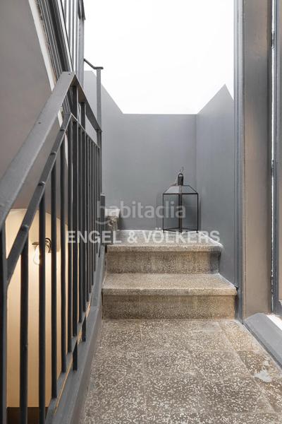 Foto d05162ff-6145-4c6f-bee1-a091364ea130. Alquiler ático duplex de lujo con terraza y vistas al mar en Barcelona