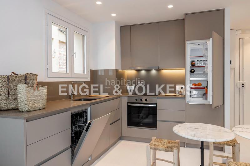 Foto 656285ce-e5be-4ed4-8df4-b3da95969cc1. Rent penthouse with heating in Barceloneta Barcelona