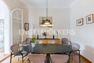 Apartamento en L´Antiga Esquerra de l´Eixample. Fantastico principal con terraza en eixample