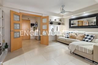 Apartament a Can Farrerons. Exclusivo apartamento con piscina privada en el centro de premià