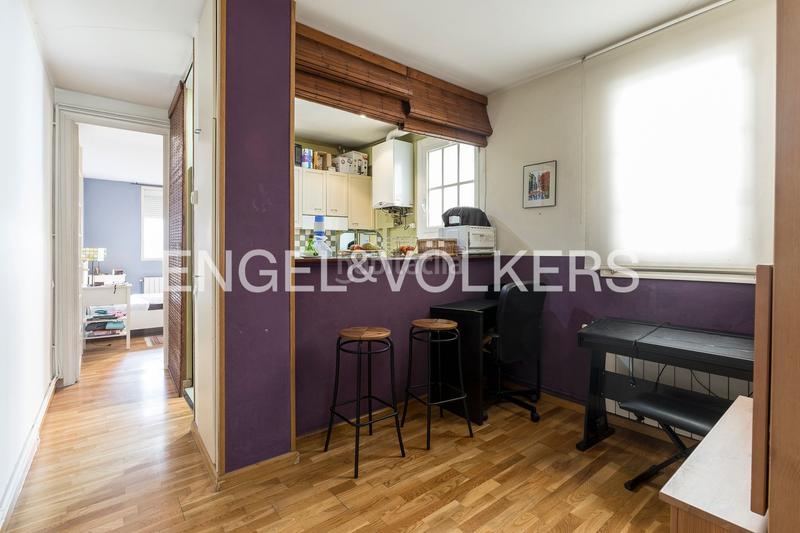 Foto ec50fa8e-af37-4cdf-8dcc-9d0396cea322. Appartement avec chauffage dans Sant Antoni Barcelona