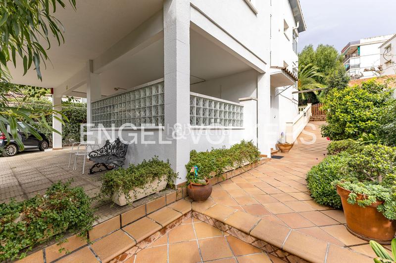 Foto 3235e7c9-a953-4188-8712-41563ea9e37d. Casa amb calefacció aparcament piscina a El Poal Castelldefels