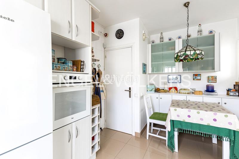 Foto 3601da2a-b982-4900-adc3-fa5931d67a3e. Casa amb calefacció aparcament piscina a El Poal Castelldefels