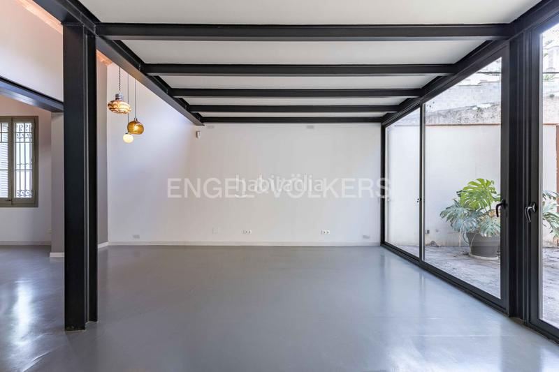 Foto 2b03275b-43ab-4011-b01c-421569351e3b. Alquiler casa  moderna con terraza en La Salut Barcelona