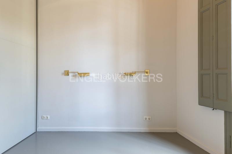 Foto 3384994d-1ebf-431e-8405-188bce68307f. Alquiler casa  moderna con terraza en La Salut Barcelona