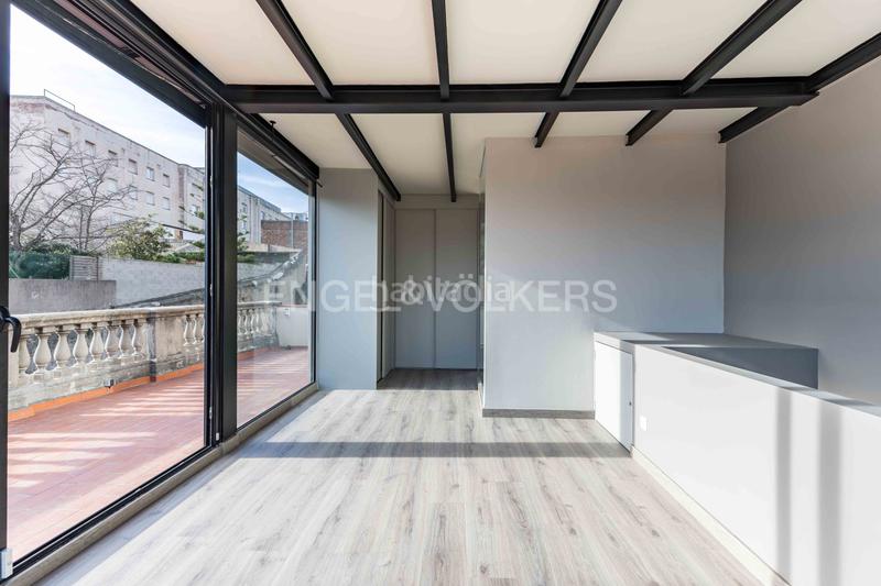 Foto 4fb790c0-e25d-45ec-8c3d-fe7253c871c9. Alquiler casa  moderna con terraza en La Salut Barcelona