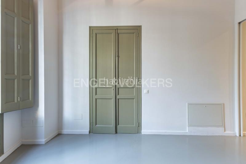 Foto 84684f5f-04f7-4b3c-9909-31358ab6d12f. Alquiler casa  moderna con terraza en La Salut Barcelona