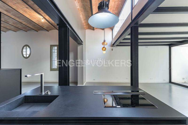 Foto 91a0494b-0422-4743-a8a7-930f0dde0929. Alquiler casa  moderna con terraza en La Salut Barcelona