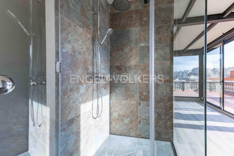 Foto 00d4ca13-769b-4468-a37b-8eb9b64fa839. Miete haus mit heizung in La Salut Barcelona