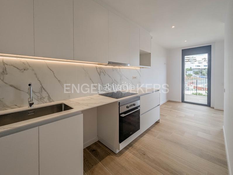 Foto 5de4c62e-91a5-41f2-8333-f50174fed8c4. Lloguer apartament amb calefacció aparcament piscina a Esplugues de Llobregat