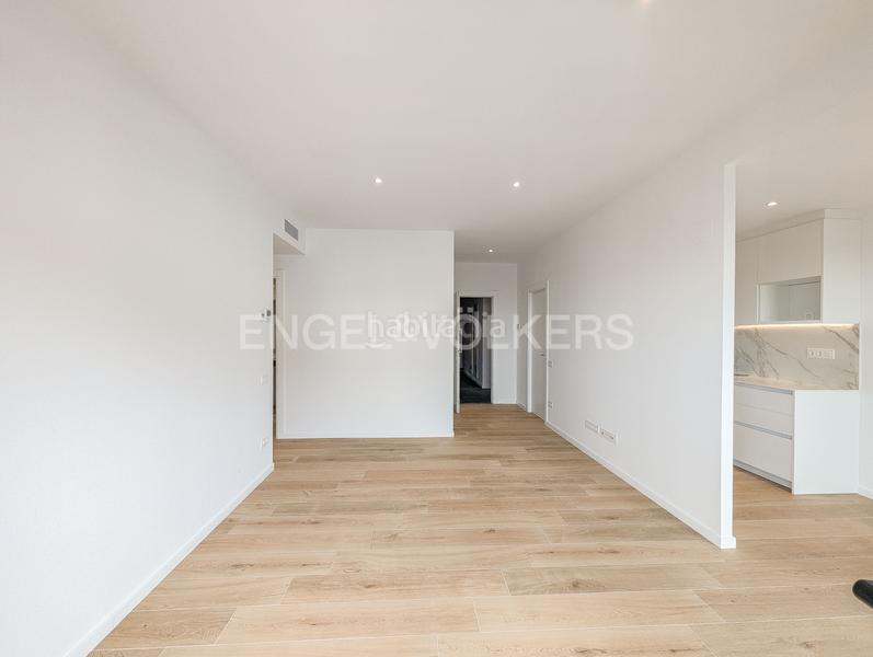 Foto fb7a6f4c-dd63-4143-85b6-d5a66f45d62d. Lloguer apartament amb calefacció aparcament piscina a Esplugues de Llobregat