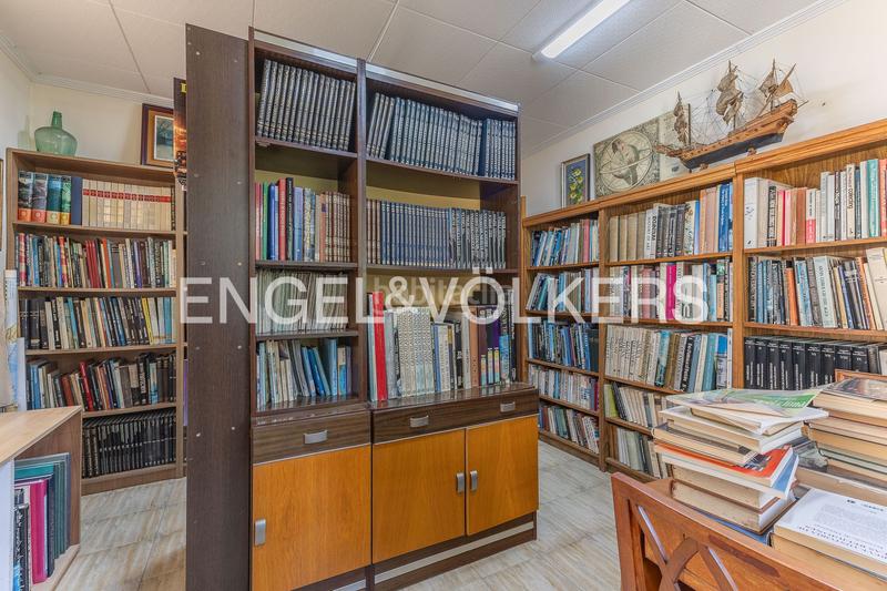 Foto 2847727d-9a0b-47b4-b118-7e7fbb6efd4a. Casa amb calefacció aparcament a Ca n'Aurell Terrassa