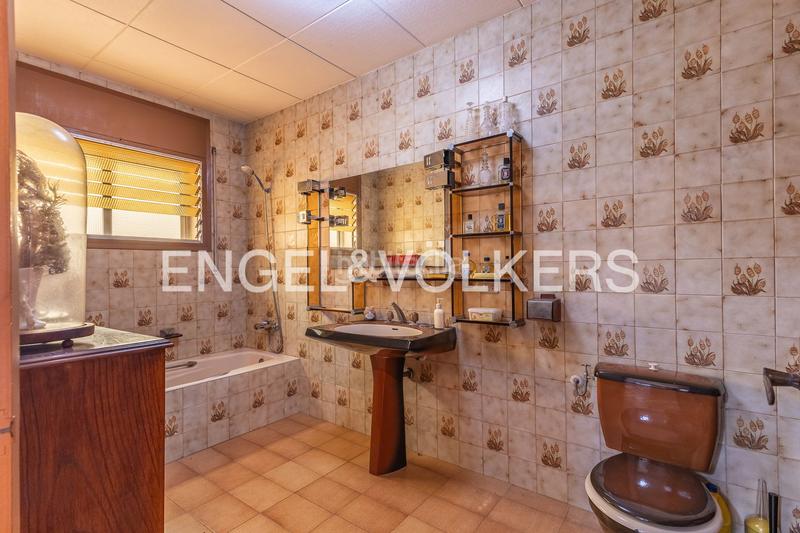 Foto 8f136fa8-4400-46f7-8b06-fd0b6c3fd764. Casa amb calefacció aparcament a Ca n'Aurell Terrassa