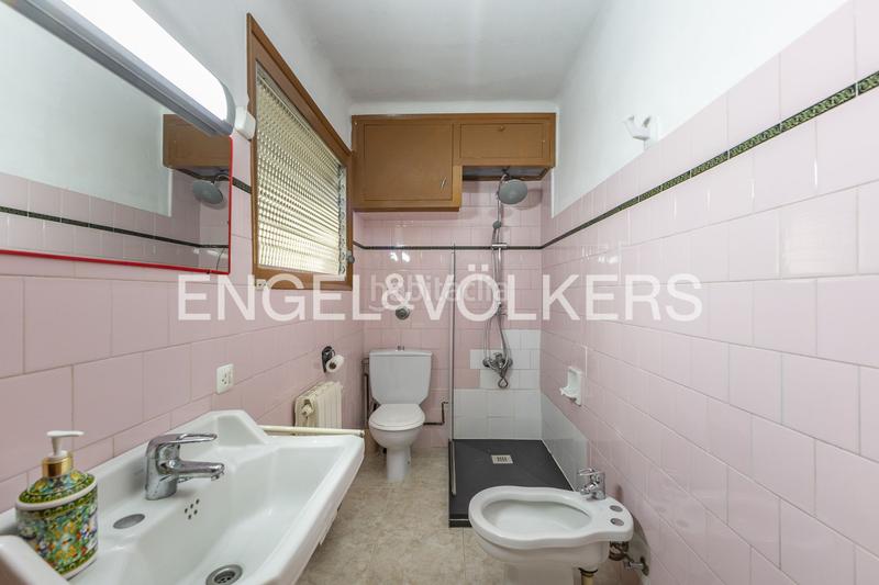 Foto c47d3efd-6590-4905-aa87-9365ccc17951. Casa amb calefacció aparcament a Ca n'Aurell Terrassa