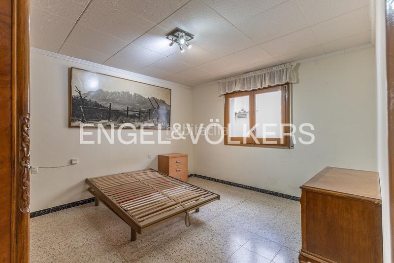 Foto cbbba4cb-4254-4c52-953b-f0e7f41ab777. Casa amb calefacció aparcament a Ca n'Aurell Terrassa