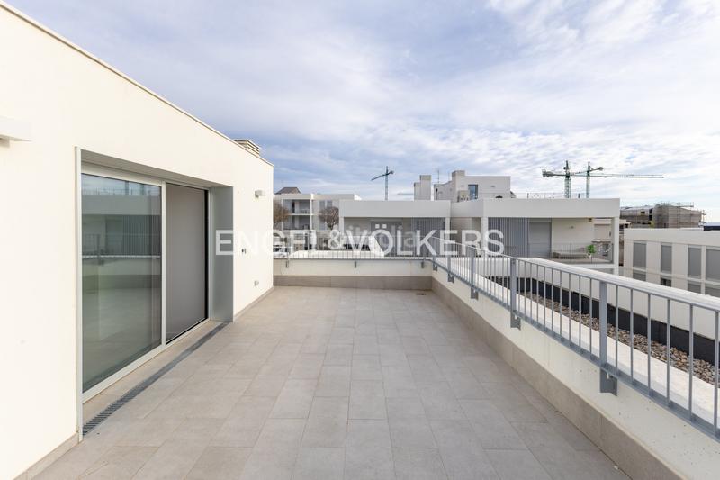 Foto 8685f867-a2e2-41a4-bbc4-b98c8a749f4e. Alquiler dúplex magnífico piso con vistas al mar, zona exclusiva en el masnou en Masnou (El)