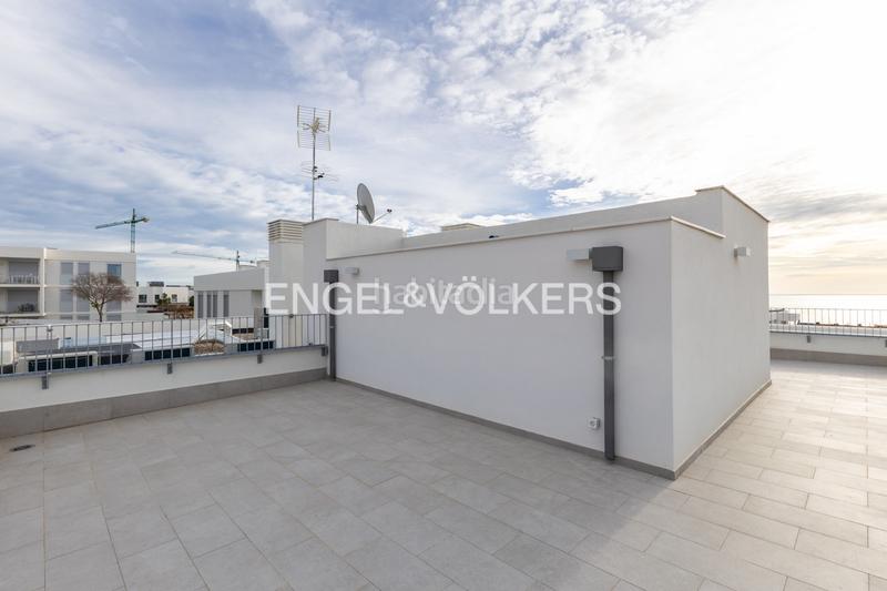 Foto e5d341a3-a1fe-44f8-8376-ffadc4a8e428. Alquiler dúplex magnífico piso con vistas al mar, zona exclusiva en el masnou en Masnou (El)