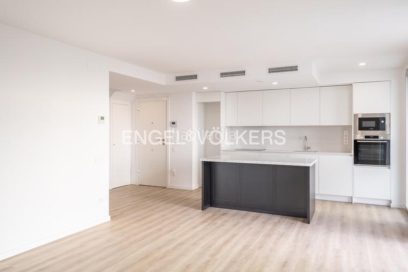 Foto 587674d7-8eb4-4af5-95ad-be6f84944302. Rent duplex with heating parking pool in Califòrnia-Santa Madrona Masnou (El)