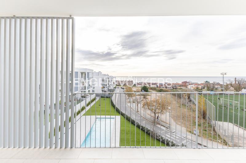 Foto 9cc52d43-b4c3-4d95-8749-cc9c6a759331. Rent duplex with heating parking pool in Califòrnia-Santa Madrona Masnou (El)