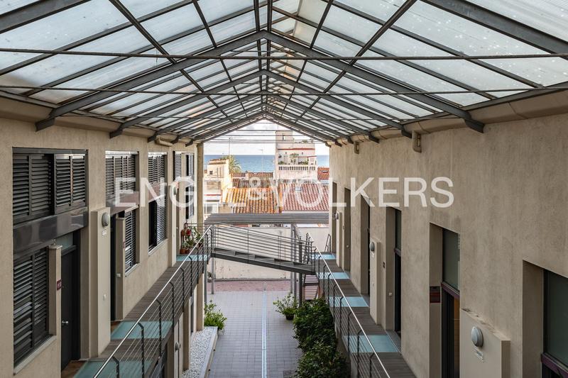 Foto 3ab3635f-e7e6-463b-abbc-4f380dd592c3. Zweistöckige wohnung mit heizung in Centre-Nucli Antic Premià de Mar