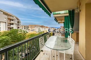 Apartament a Els Molins - Pins Vens. Gran terraza, mucha luz y vistas al mar! piso en zona tranquila