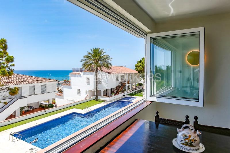 Foto 08a09b13-302c-4340-bd3e-9a78611ec6d4. Lloguer apartament amb calefacció piscina a Aiguadolç - Sant Sebastià Sitges