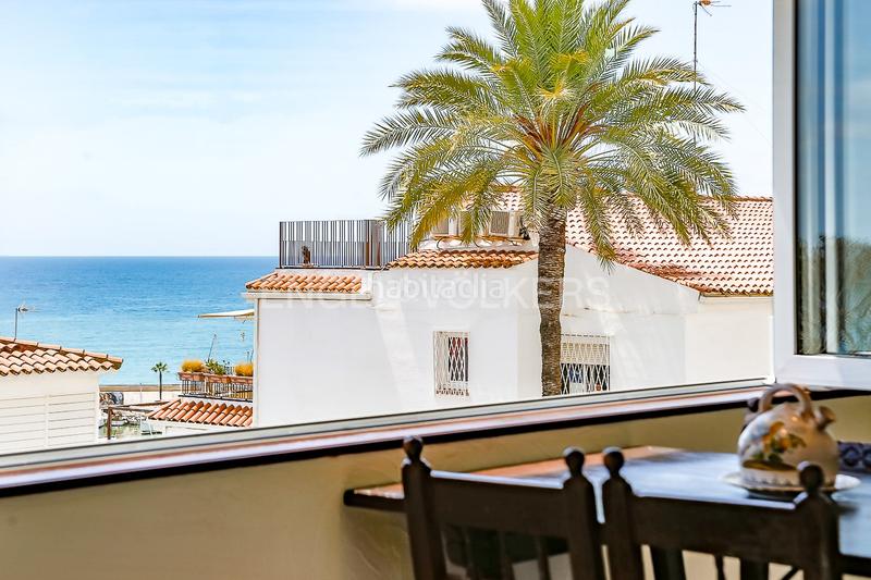 Foto 641bb27f-cbdd-4d42-941a-49a4d342b4d5. Rent apartment with heating pool in Aiguadolç - Sant Sebastià Sitges