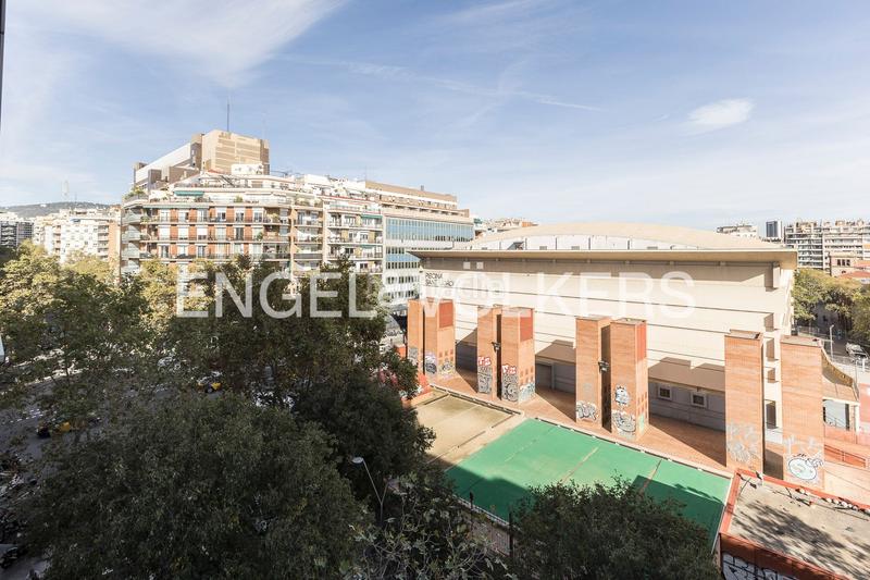 Foto 347ad537-eb10-42dc-9ff2-86b53dd3d568. Alquiler apartamento luminoso piso temporal en eixample en Barcelona