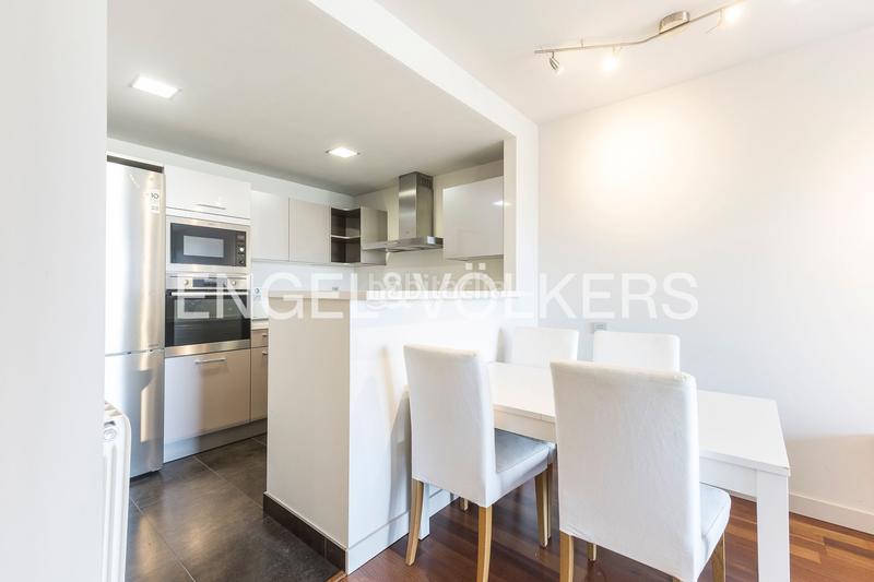 Foto 064fd162-aeb5-4abd-89e7-8bd849b8f297. Lloguer apartament amb calefacció aparcament a La Nova Esquerra de l´Eixample Barcelona