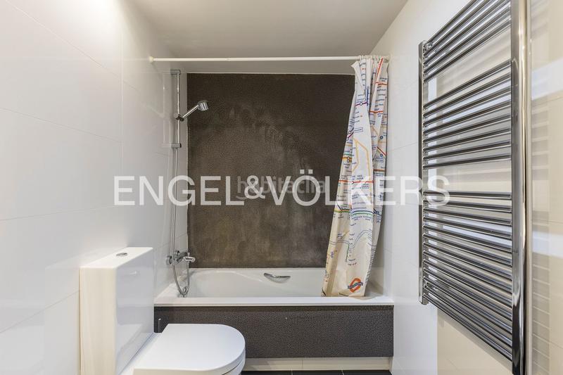 Foto c878063f-b0a6-4e1a-b4f0-29478fb0e57c. Lloguer apartament amb calefacció aparcament a La Nova Esquerra de l´Eixample Barcelona