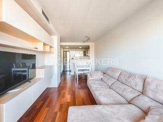 Location Appartement à La Nova Esquerra de l´Eixample. Luminoso piso temporal en eixample