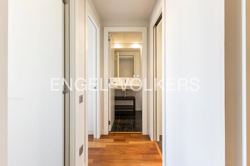 Foto 46dbb6c6-9fb1-49a3-94a1-acd1a5f89345. Miete appartement mit heizung parking in La Nova Esquerra de l´Eixample Barcelona
