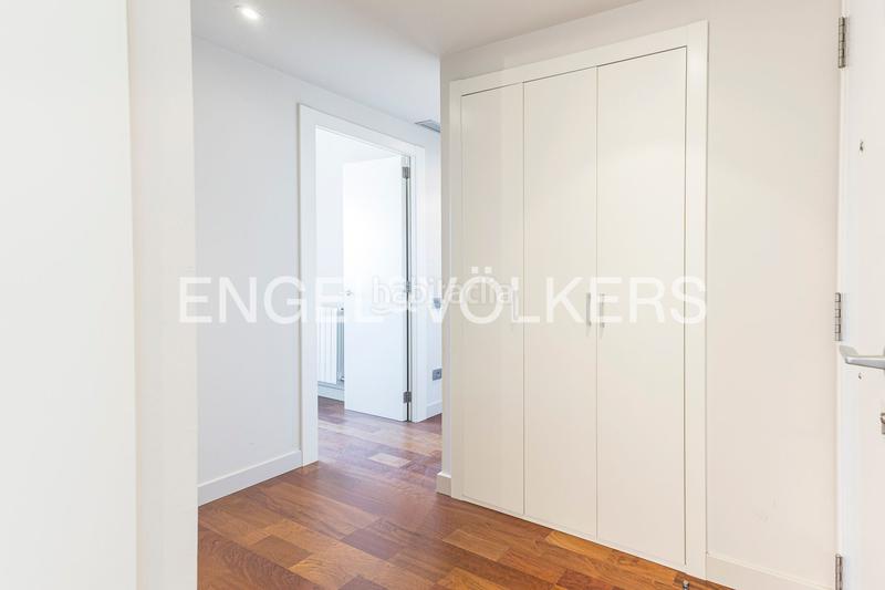 Foto 85182b3c-876d-440a-989e-d6f0d55e4a48. Miete appartement mit heizung parking in La Nova Esquerra de l´Eixample Barcelona