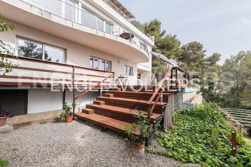 Foto 80b55779-69a1-4db7-b1a7-2105454b1d79. Casa con riscaldamento parcheggio piscina in costa Cunit - els jardins - els rosers Cunit