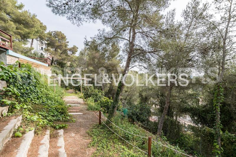 Foto 87ea5267-623d-4b0c-9654-b1a48eabb06b. Casa con riscaldamento parcheggio piscina in costa Cunit - els jardins - els rosers Cunit