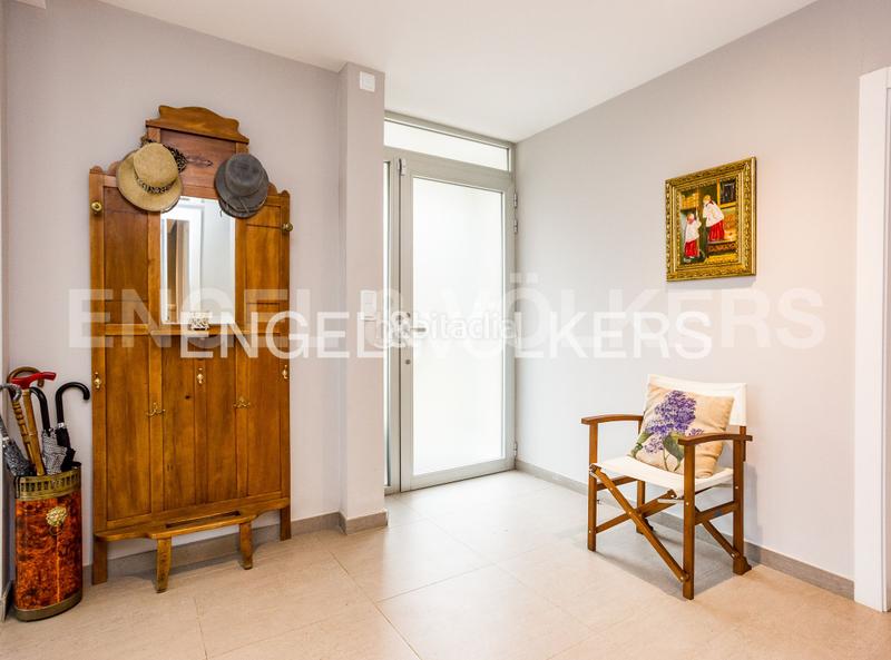 Foto 8f4152fc-b3c2-4c91-a19e-01f8921449d1. Casa con riscaldamento parcheggio piscina in costa Cunit - els jardins - els rosers Cunit