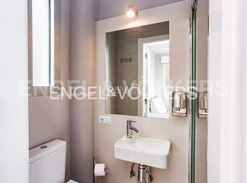 Foto bd84d728-6716-4bfd-ad8a-ce4389e6ce1c. Casa con riscaldamento parcheggio piscina in costa Cunit - els jardins - els rosers Cunit