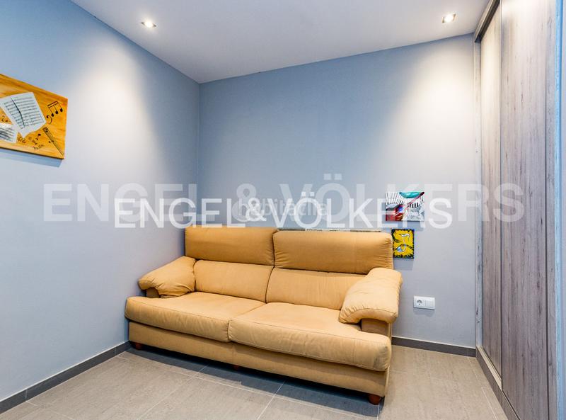 Foto bd9b410f-3d05-4d62-ae31-5a66e81945e5. Casa con riscaldamento parcheggio piscina in costa Cunit - els jardins - els rosers Cunit