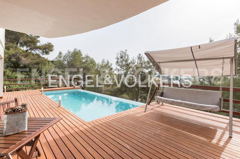 Foto c4e96591-b510-43a2-bd3c-237901753b65. Casa con riscaldamento parcheggio piscina in costa Cunit - els jardins - els rosers Cunit