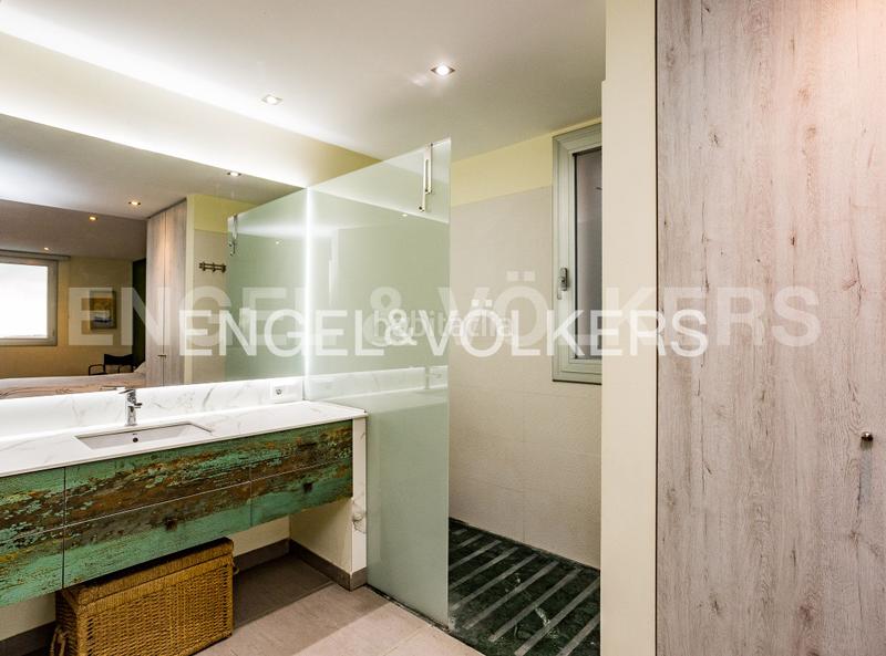 Foto d0743709-65a6-4007-ae28-49a115712b60. Casa con riscaldamento parcheggio piscina in costa Cunit - els jardins - els rosers Cunit