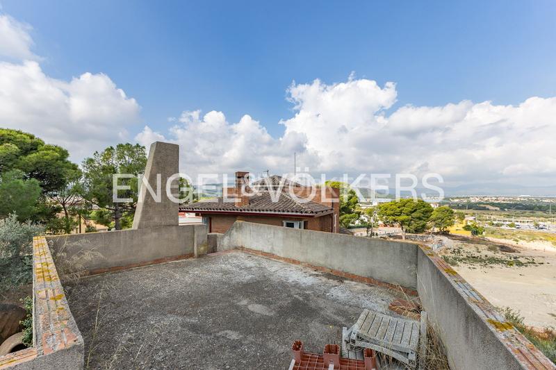 Foto e7ca859b-8986-49eb-a409-44a7c7b6183e. Casa con riscaldamento parcheggio in Centre Vendrell (El)