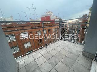 Appartement à Sants-Badal. Encantador piso alto en sants nuevo a estrenar