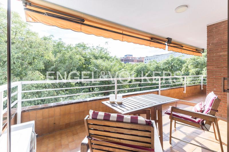 Foto 02f0486d-56b3-4d5a-89af-9ff6e0682a65. Apartament amb calefacció aparcament a Barri de les Corts Barcelona