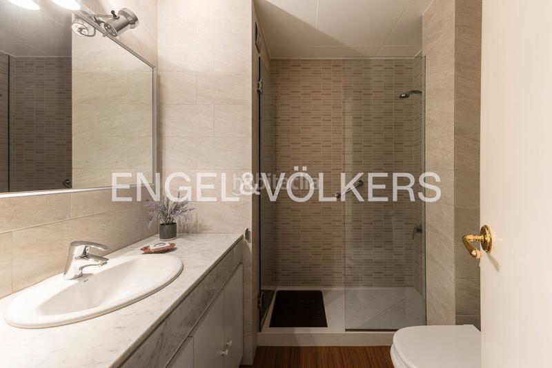 Foto 37a0979e-e755-4f3b-a819-a7a9bd993f61. Apartament amb calefacció aparcament a Barri de les Corts Barcelona