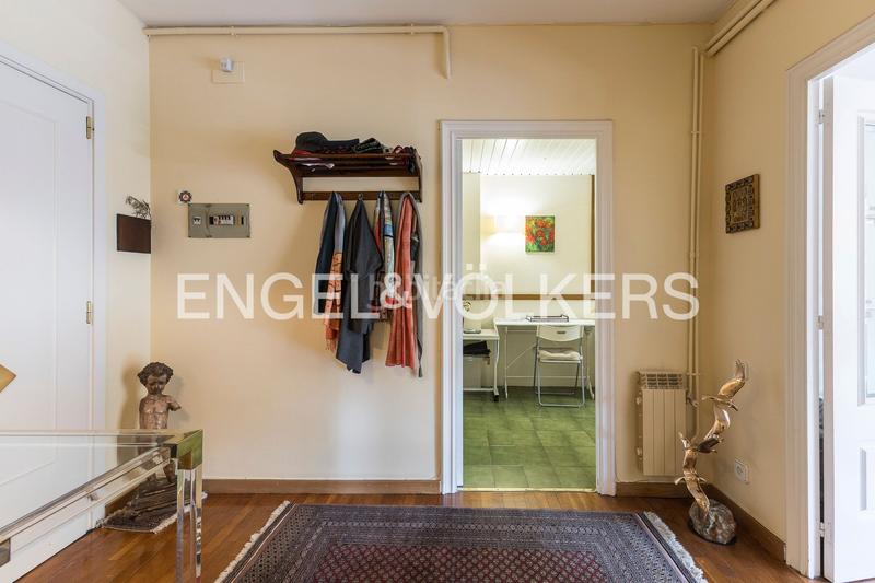 Foto 4b9c5ea3-b65b-4a59-b9a8-21cdeb76532b. Apartament amb calefacció aparcament a Barri de les Corts Barcelona