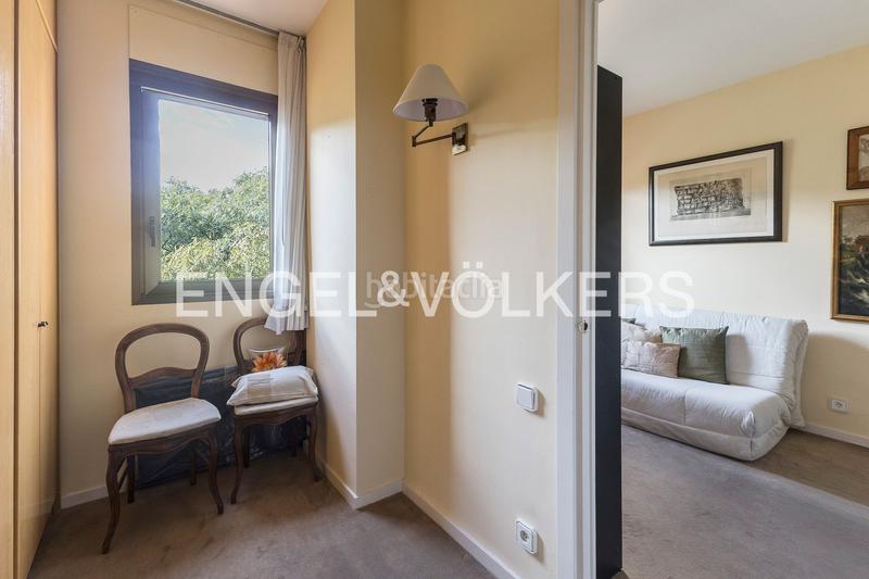 Foto 7b523d56-5e9c-435e-810c-9bd04fe9d1aa. Apartament amb calefacció aparcament a Barri de les Corts Barcelona